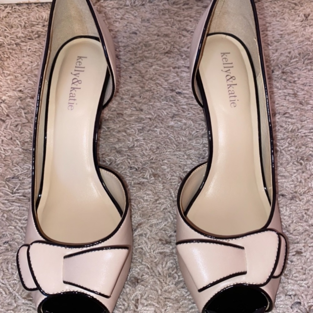 Size 8 cream heels